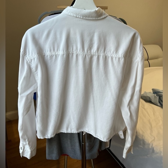 CALVIN KLEIN JEANS Cropped Long Sleeve White Shirt in XS - Picture 4 of 11